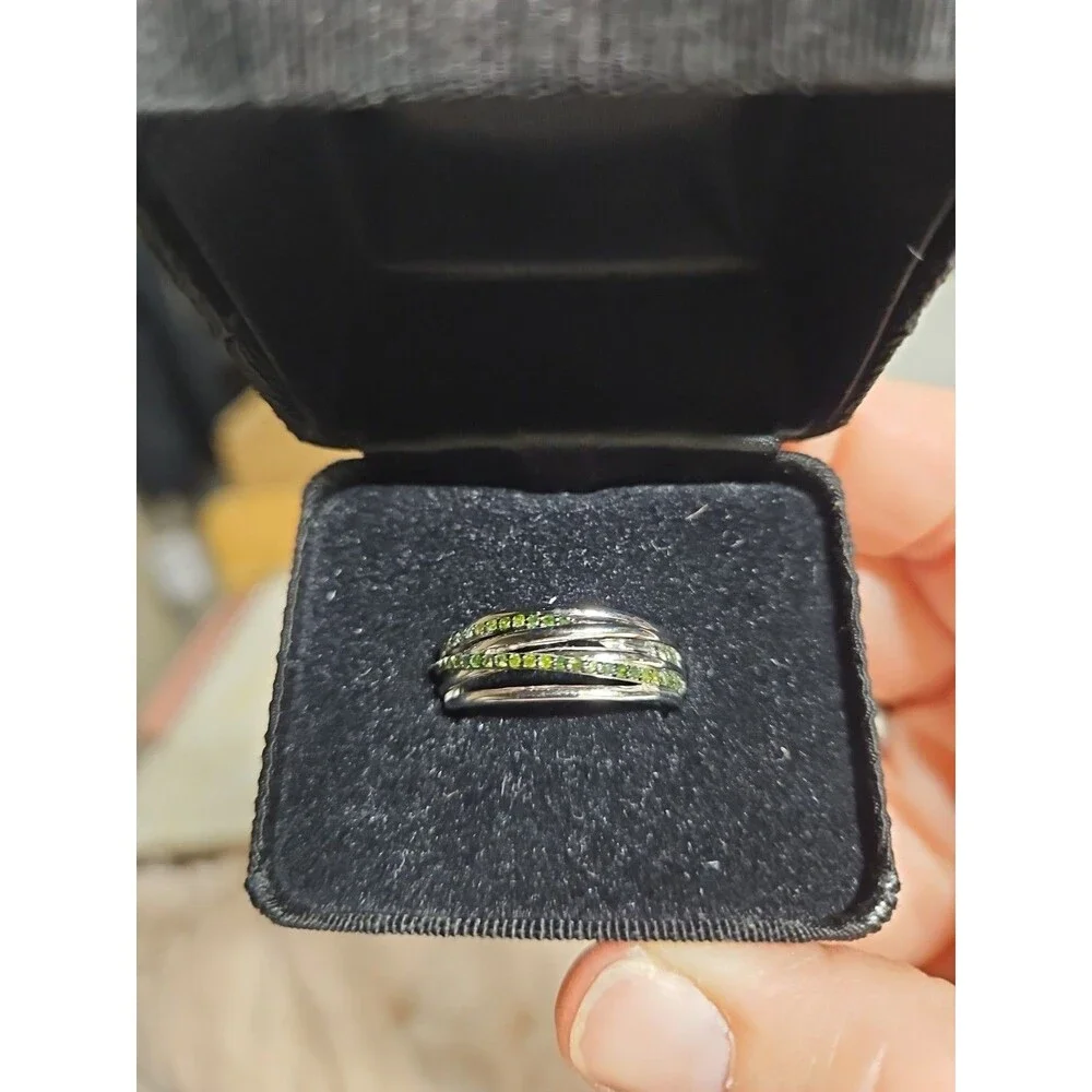 Victoria Wieck Ring Green Diamond  Sterling Silver Crisscross Band  Ring Size 9